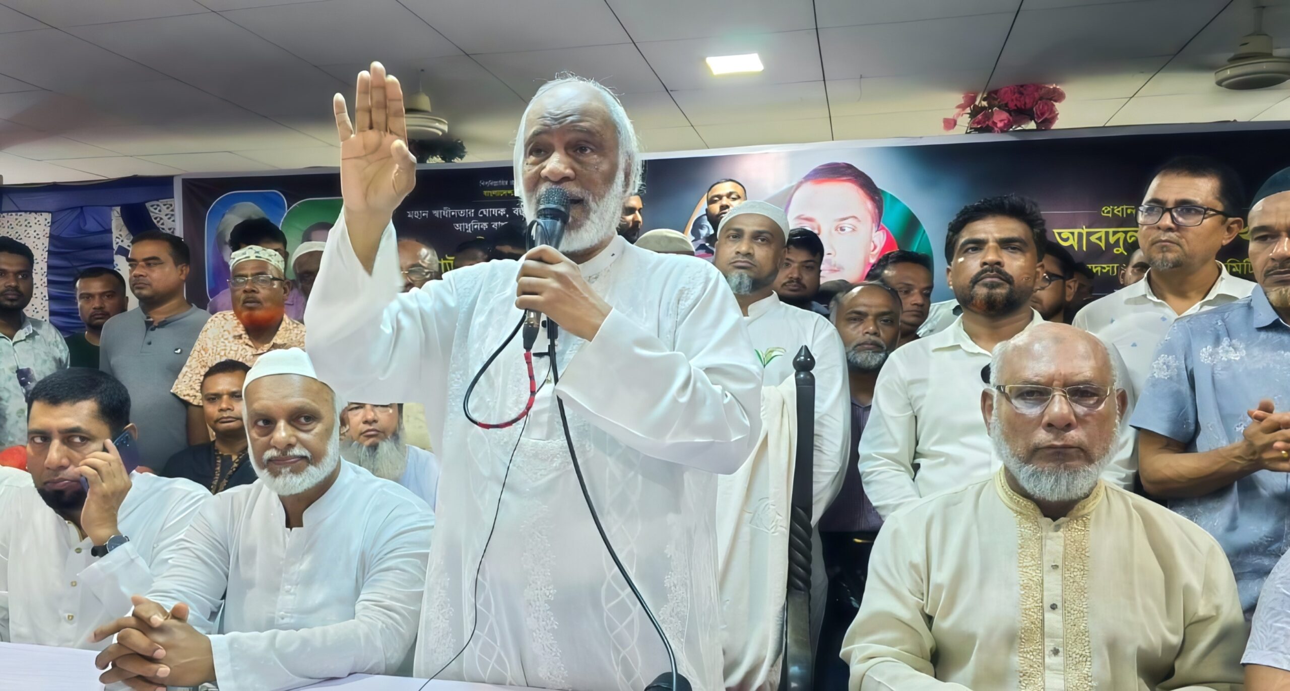 যারা চোরা পথ দিয়ে ক্ষমতায় যেতে চায় তারা নির্বাচন চায় না : ড. মঈন খান